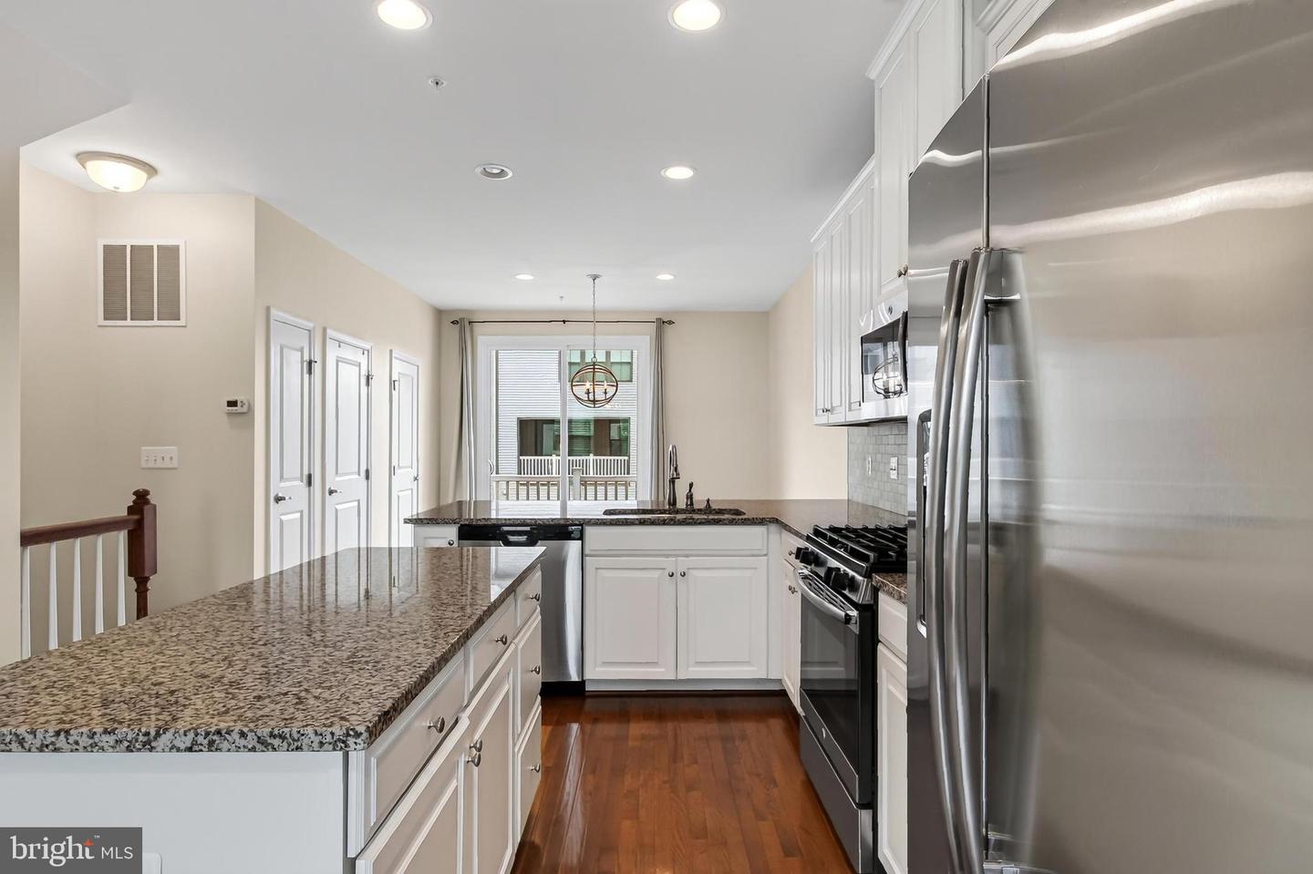 22356 Philanthropic Dr Property Photo 18
