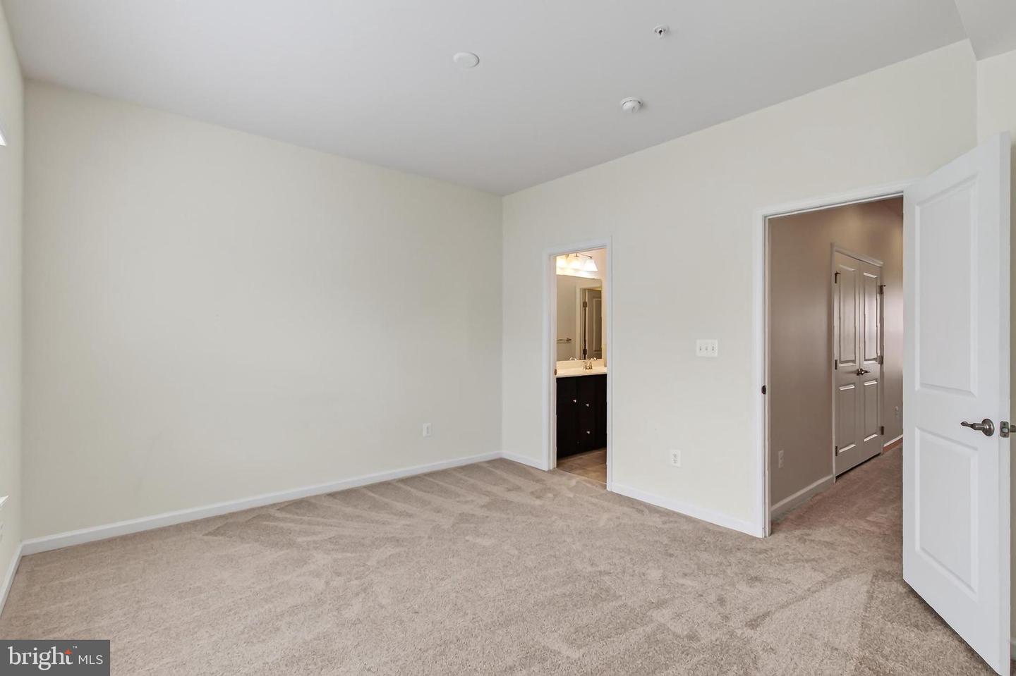 22356 Philanthropic Dr Property Photo 31