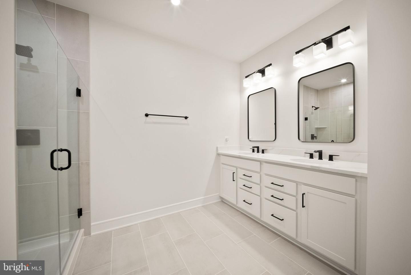 23640 Bolton Crescent Ter #403 Property Photo 11