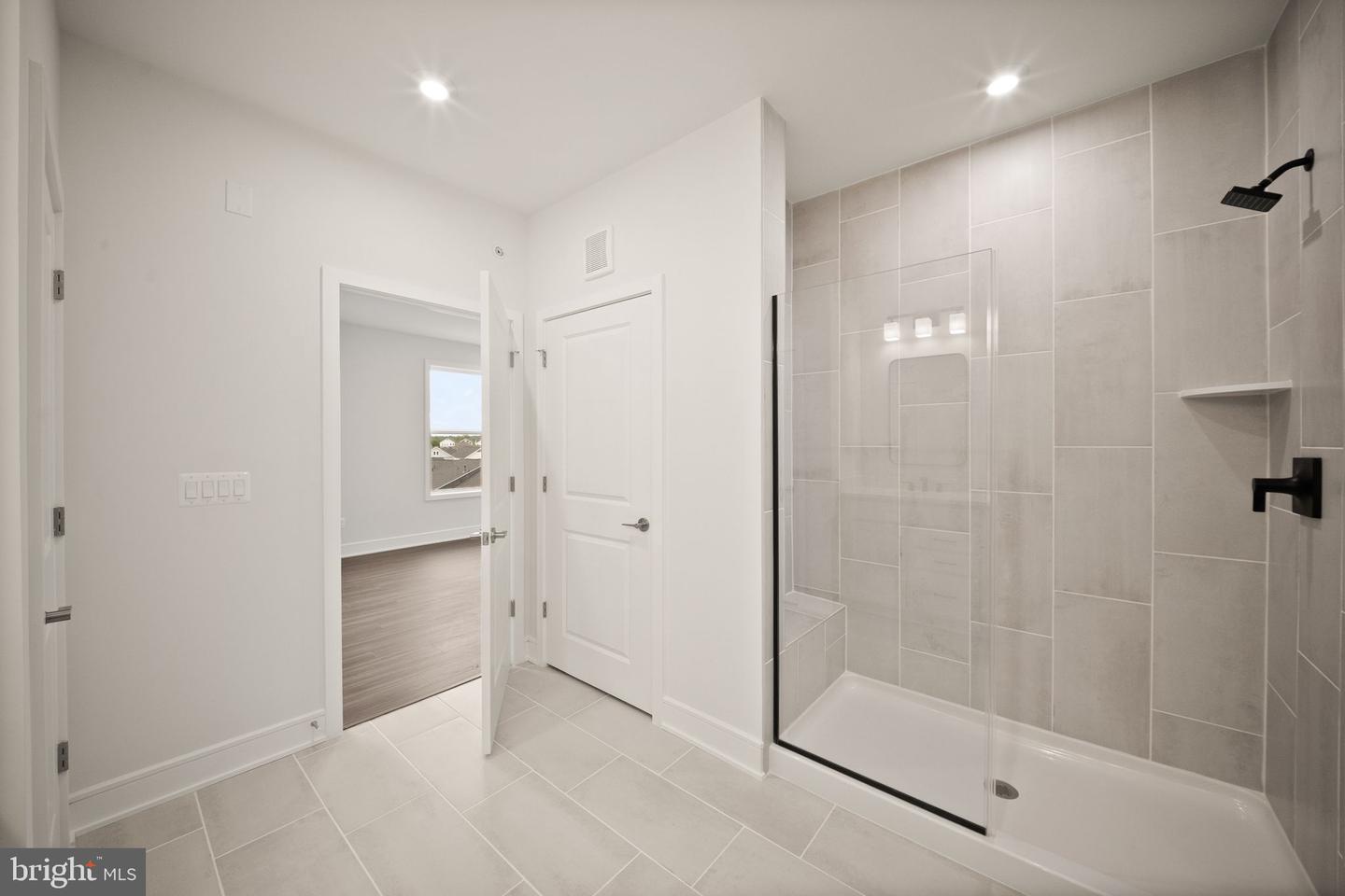 23640 Bolton Crescent Ter #403 Property Photo 12