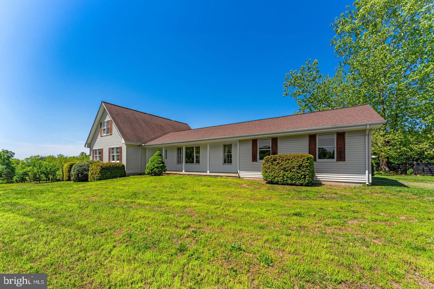 40297 Braddock Rd Property Photo 1