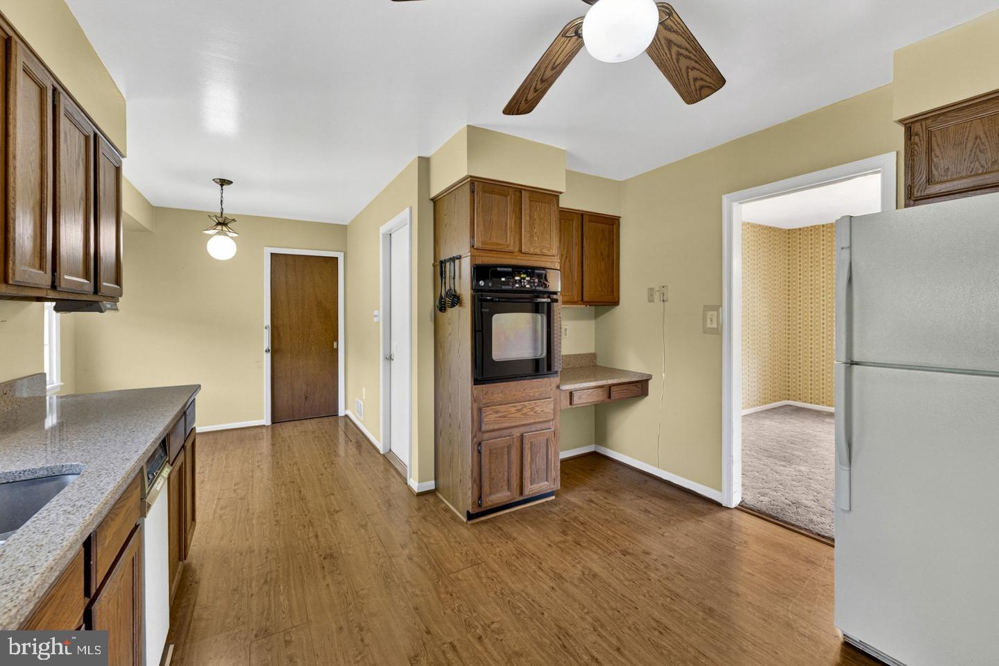40297 Braddock Rd Property Photo 11