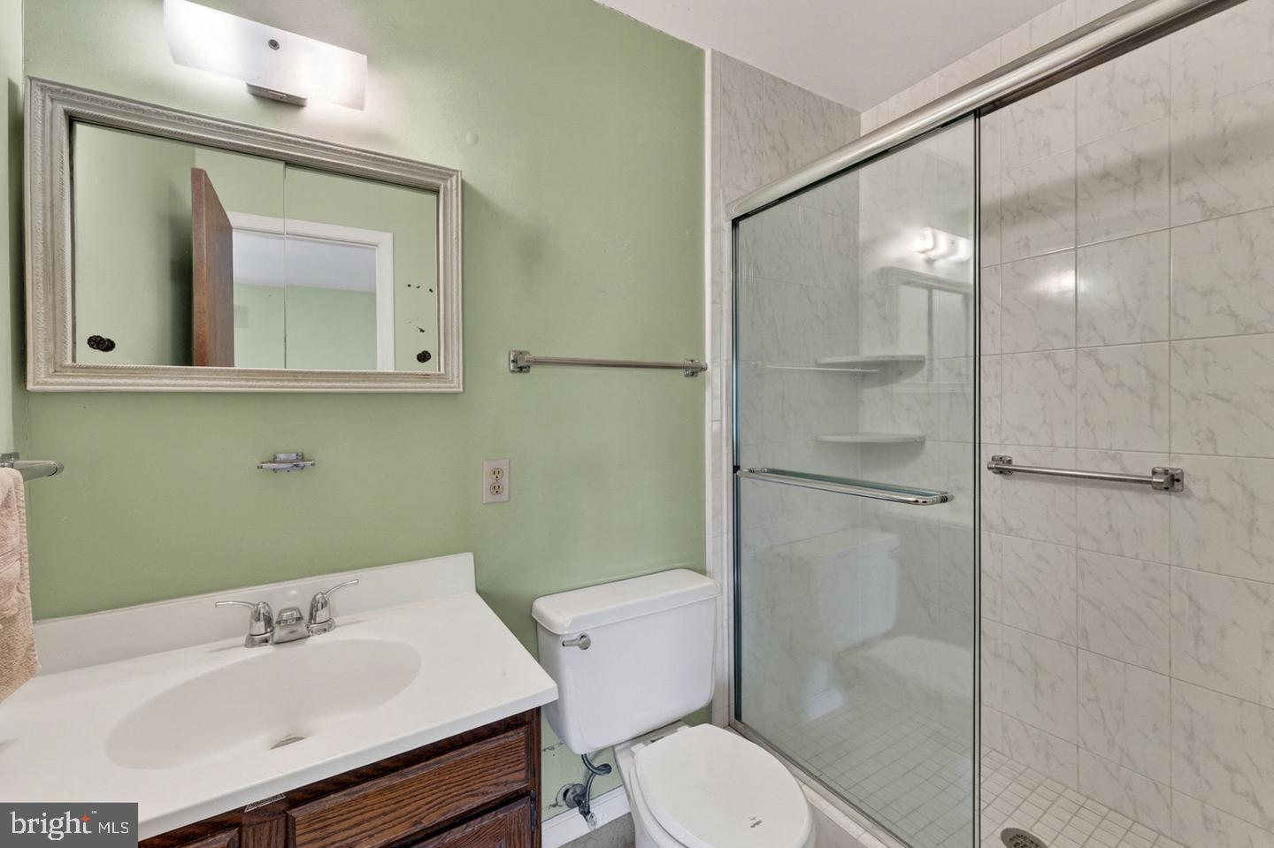 40297 Braddock Rd Property Photo 16