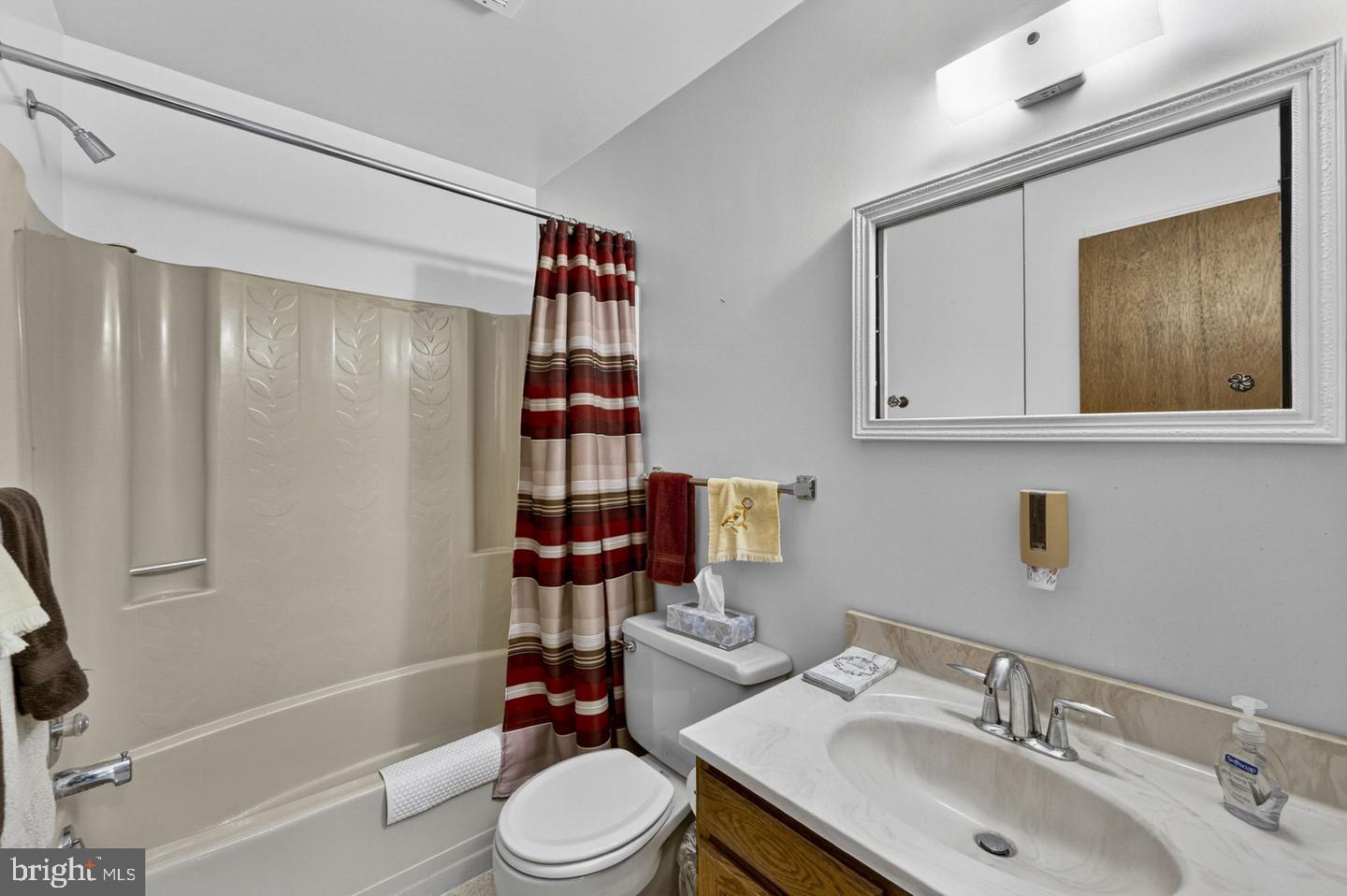 40297 Braddock Rd Property Photo 27