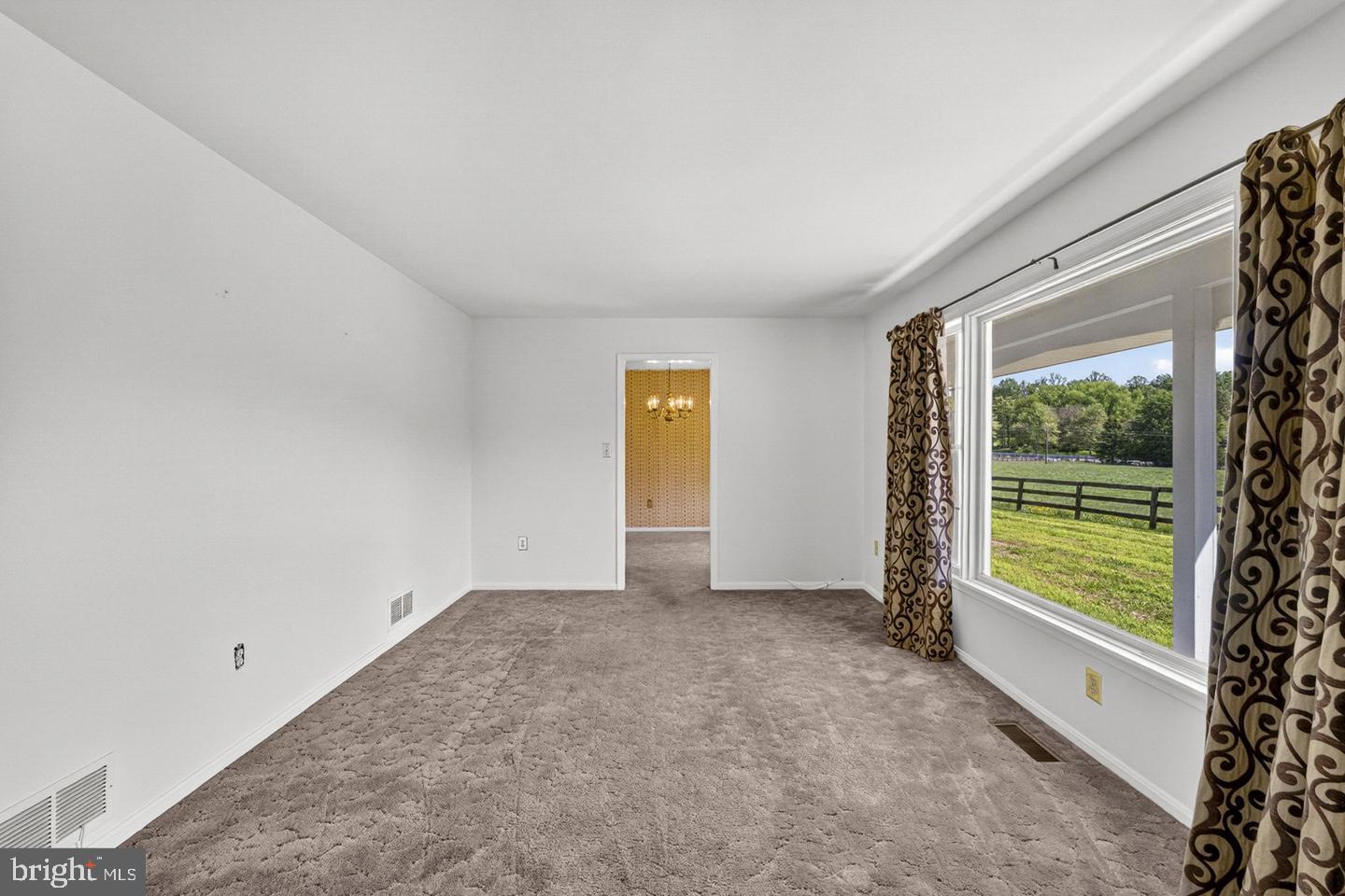 40297 Braddock Rd Property Photo 29