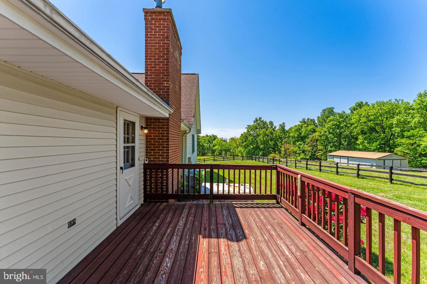 40297 Braddock Rd Property Photo 34