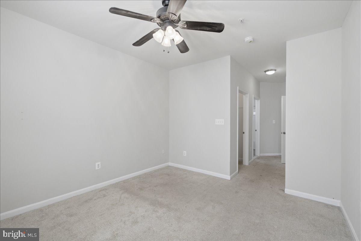 21228 Mcfadden Sq #314 Property Photo 23