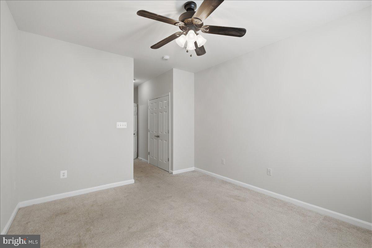 21228 Mcfadden Sq #314 Property Photo 24