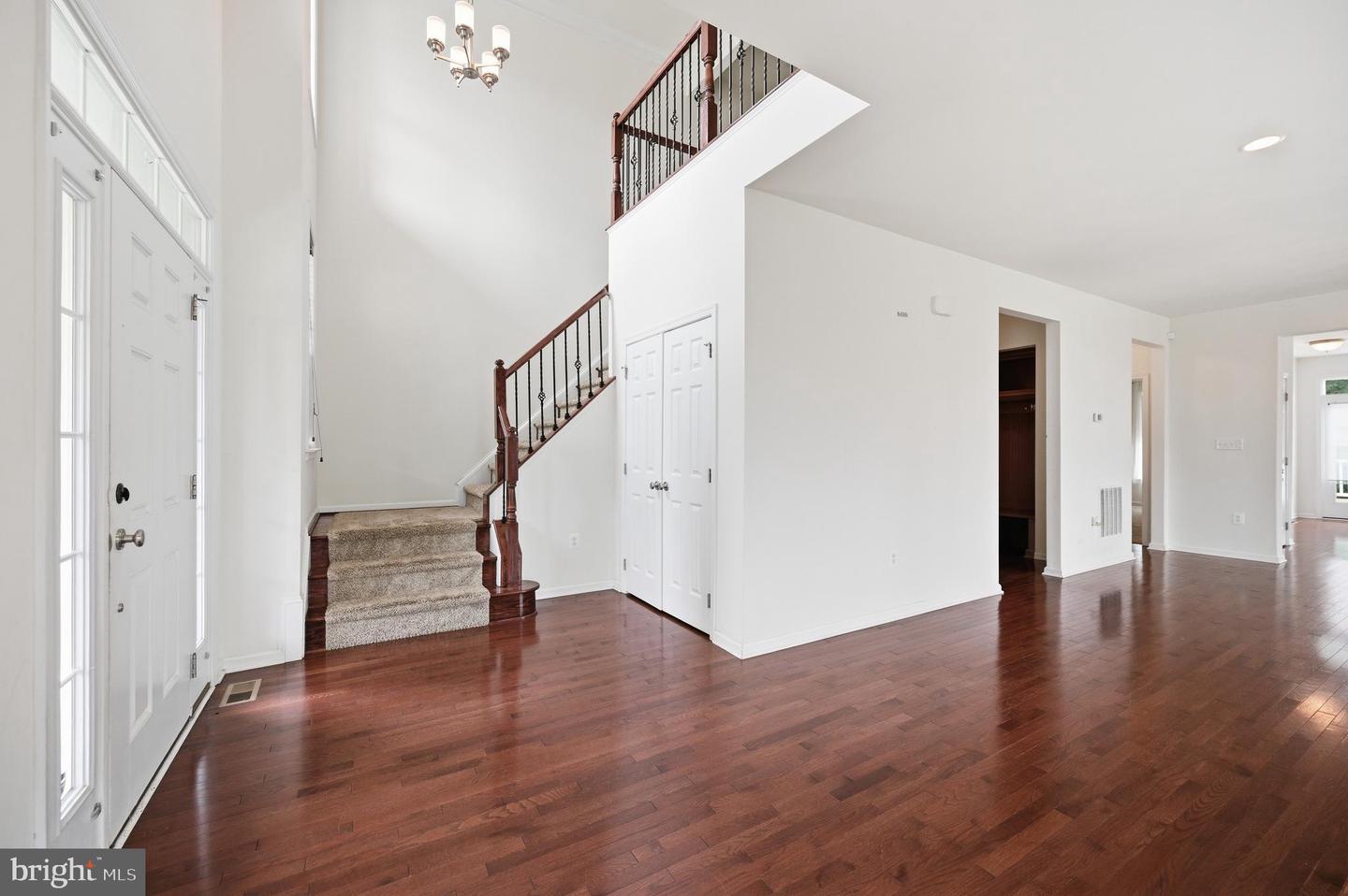 24267 Purple Finch Dr Property Photo 4