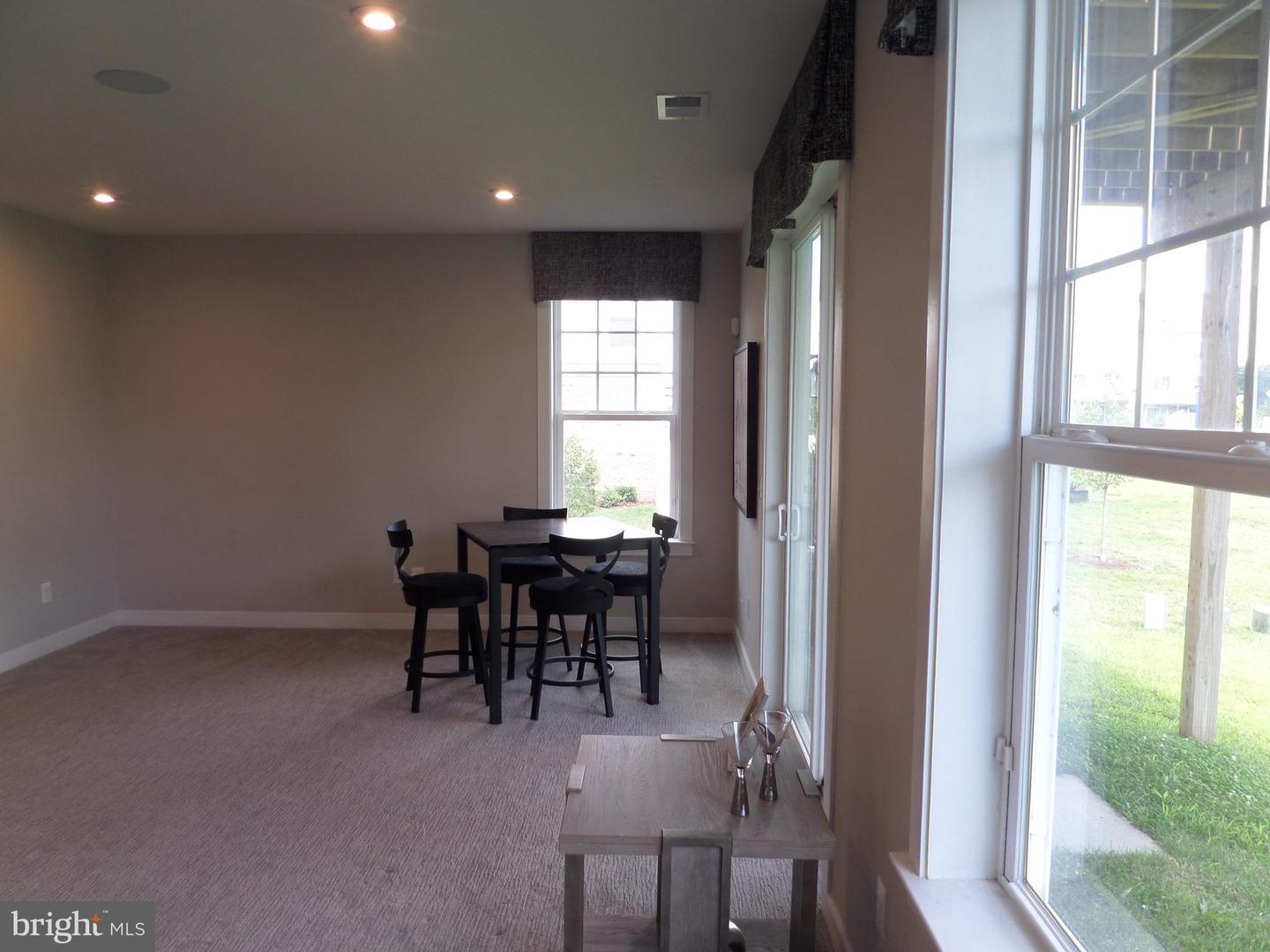 42939 Running Creek Sq Property Photo 29