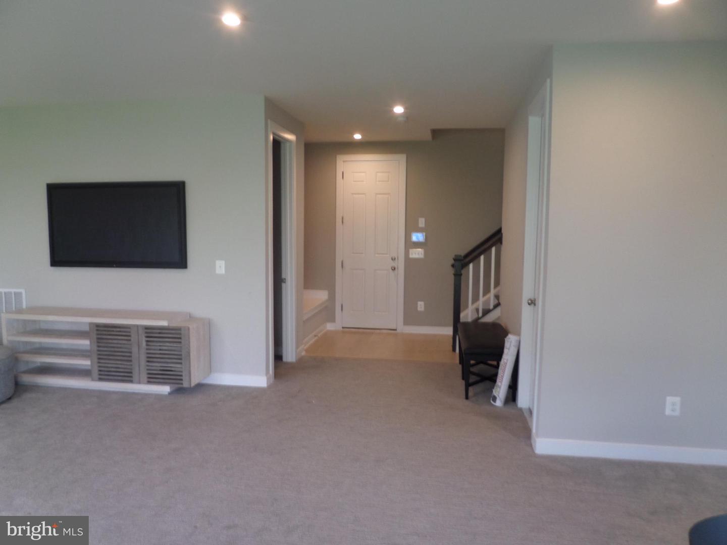 42939 Running Creek Sq Property Photo 31