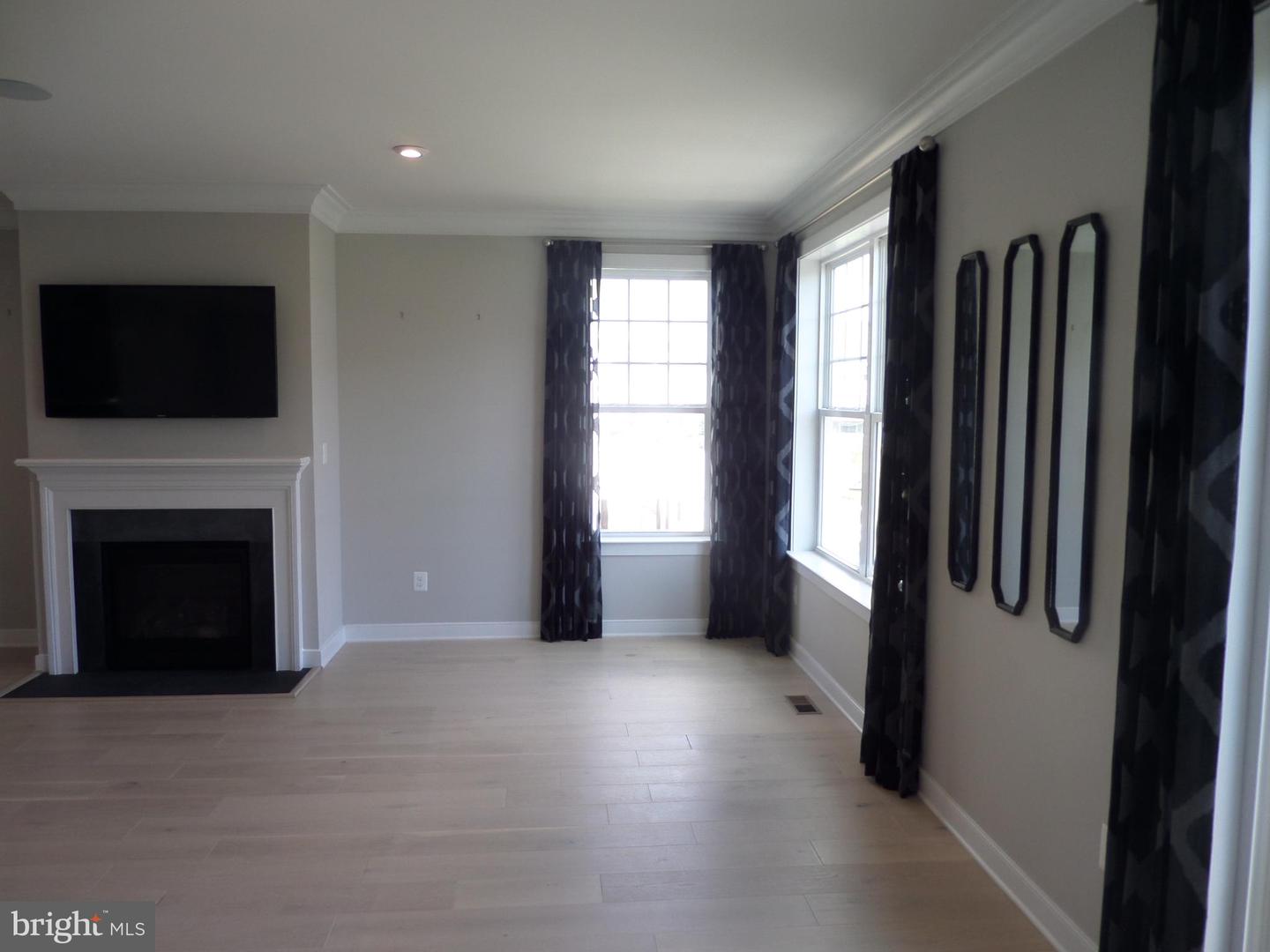 42939 Running Creek Sq Property Photo 47