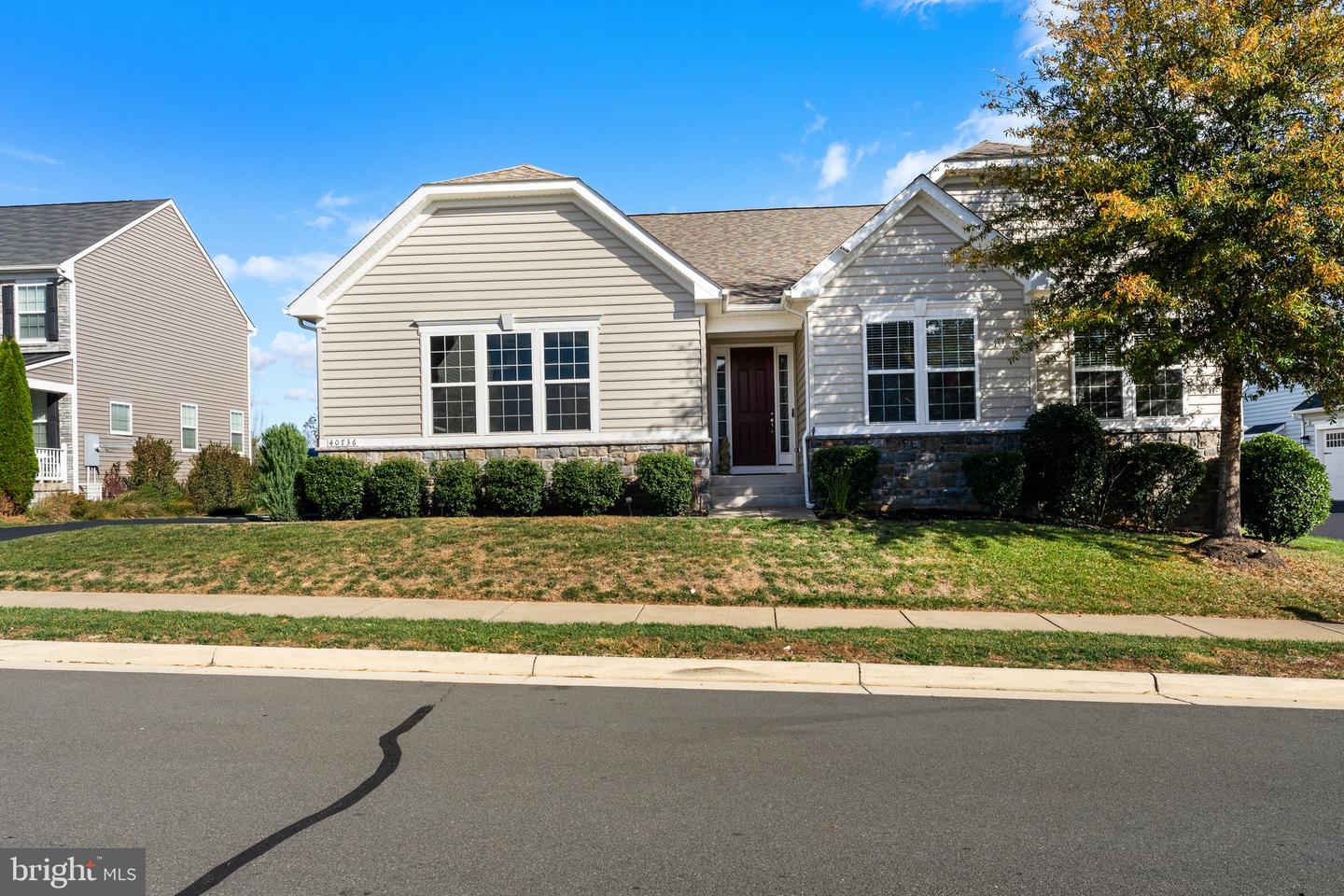 40736 Witherspoon Ct Property Photo 3