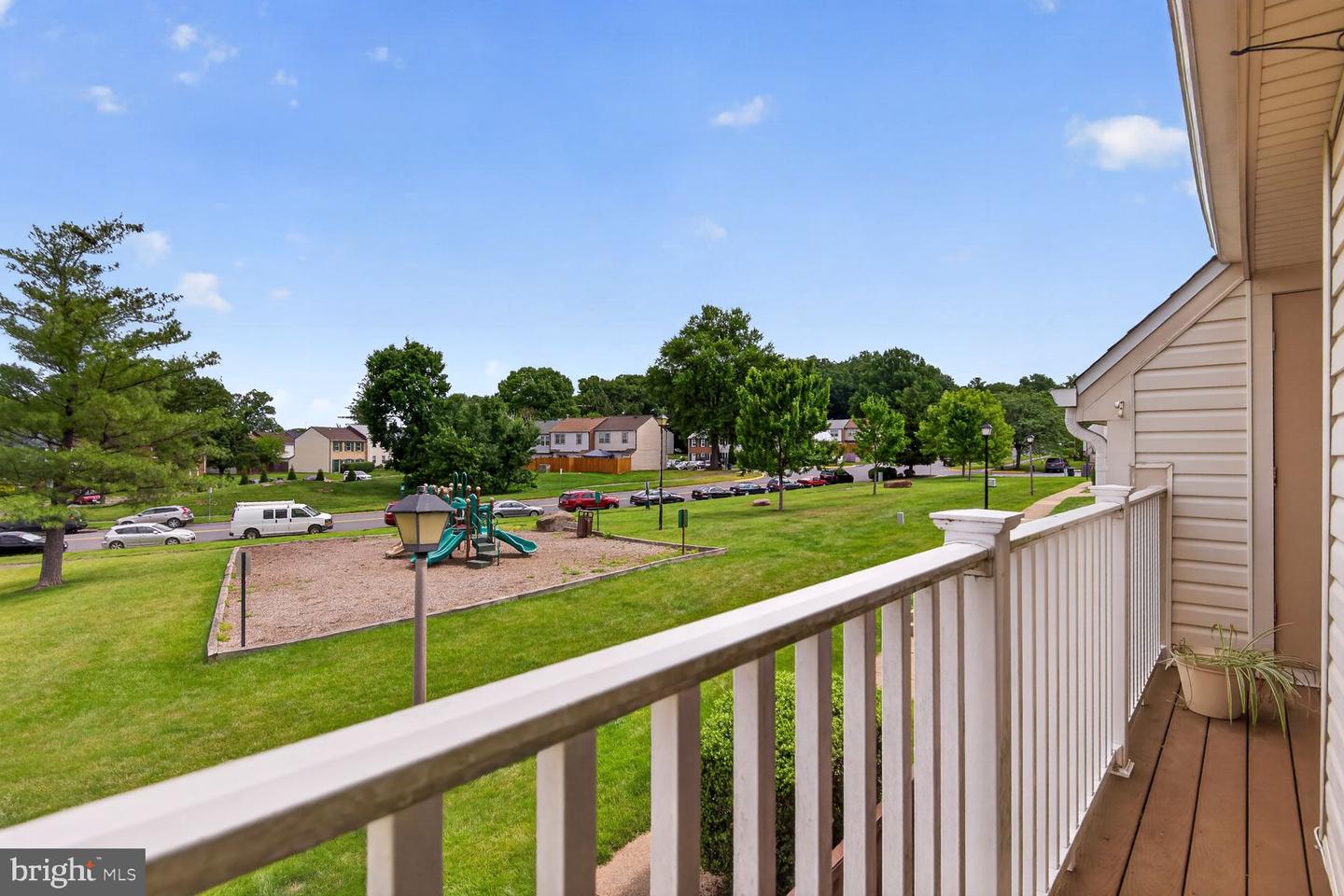 1006 Warwick Ct #b Property Photo 11