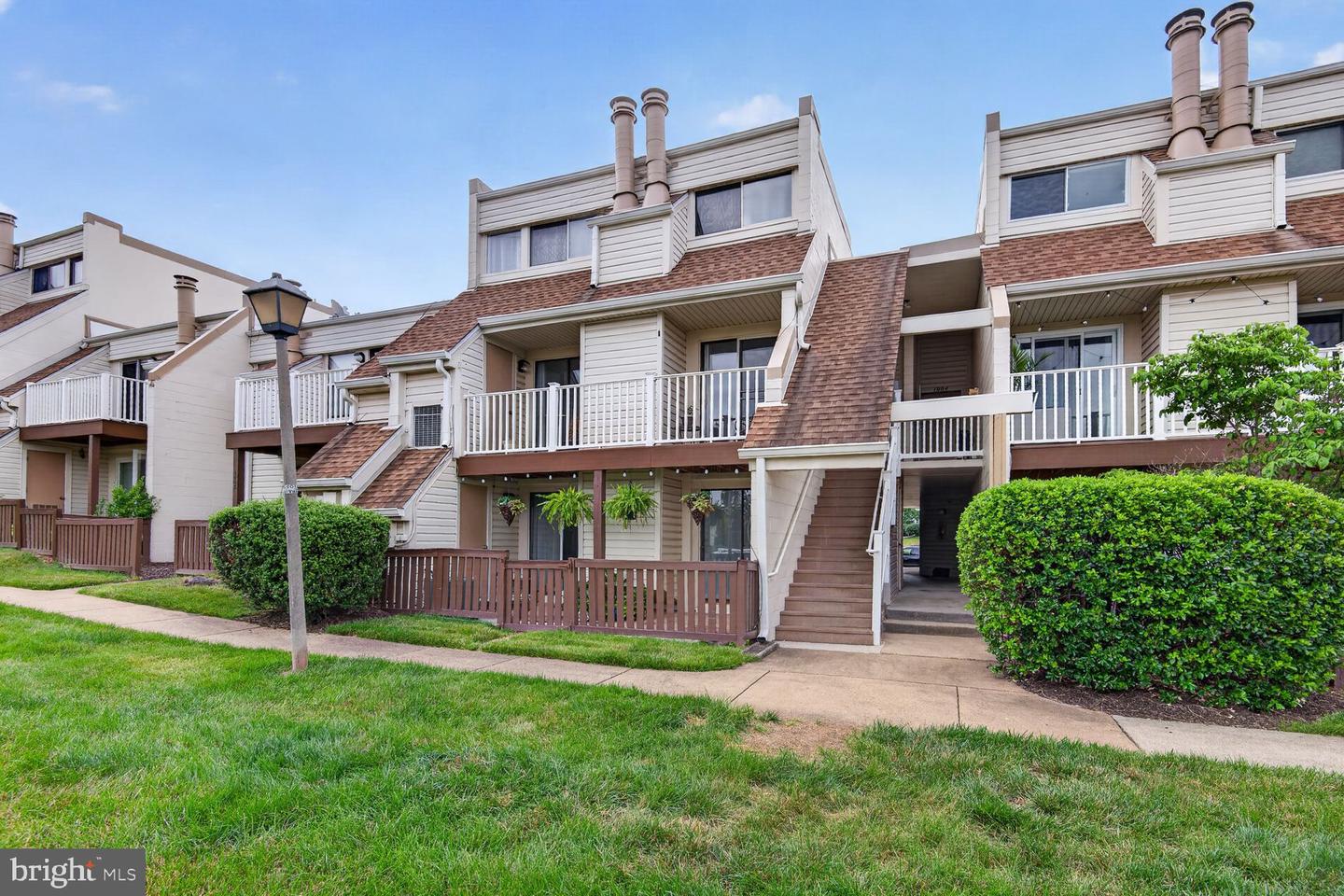 1006 Warwick Ct #b Property Photo 12