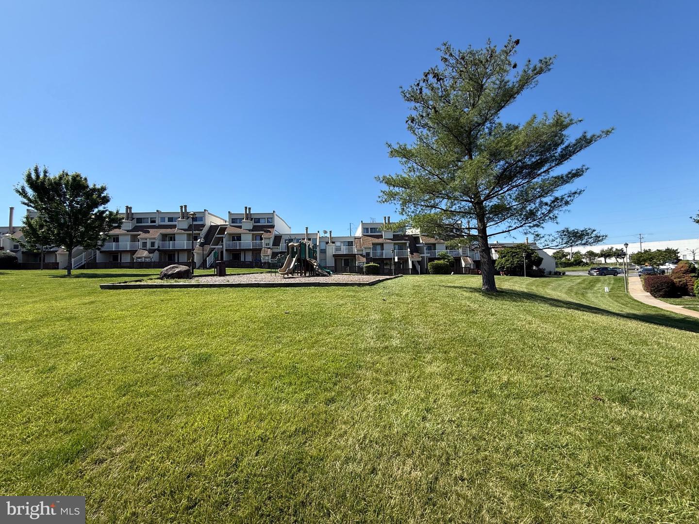 1006 Warwick Ct #b Property Photo 15