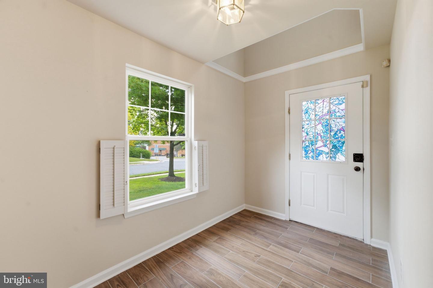 43775 Brookline Ter Property Photo 5