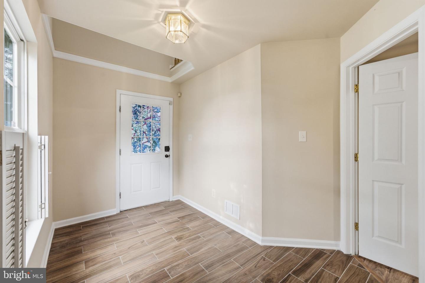 43775 Brookline Ter Property Photo 7