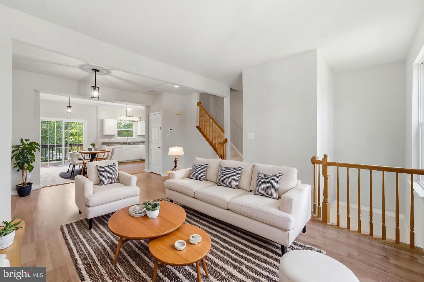 43775 Brookline Ter Property Photo 13