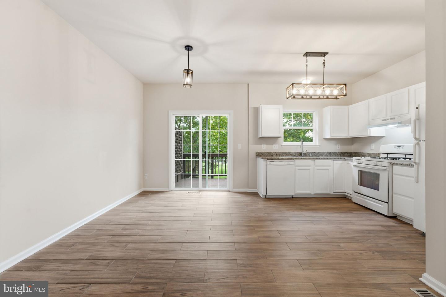 43775 Brookline Ter Property Photo 14