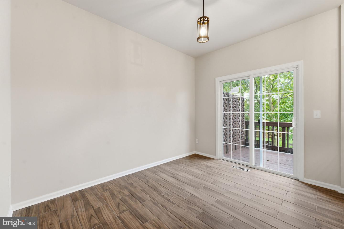 43775 Brookline Ter Property Photo 22