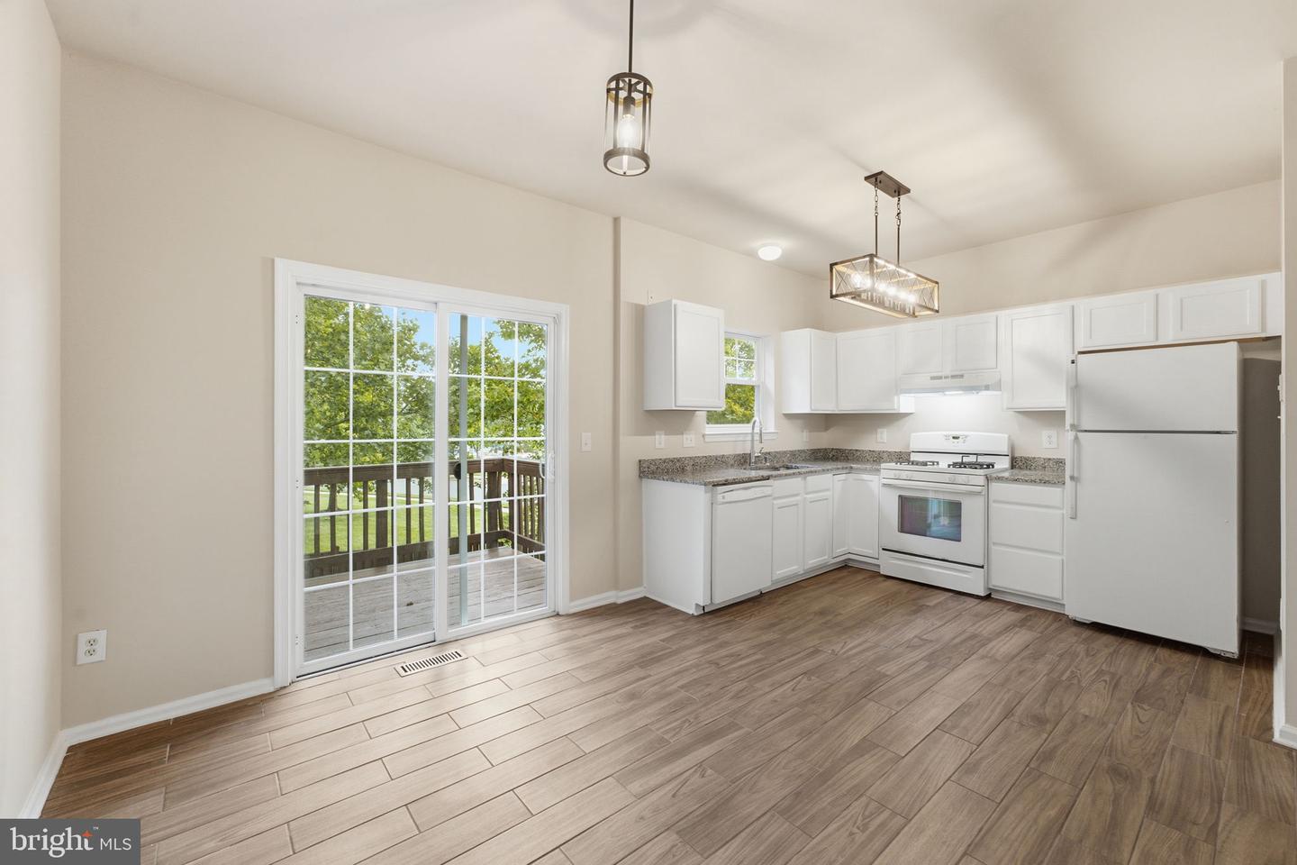 43775 Brookline Ter Property Photo 24
