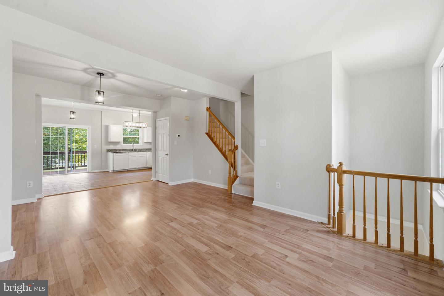 43775 Brookline Ter Property Photo 31