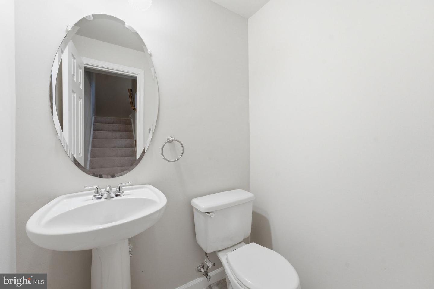 43775 Brookline Ter Property Photo 34