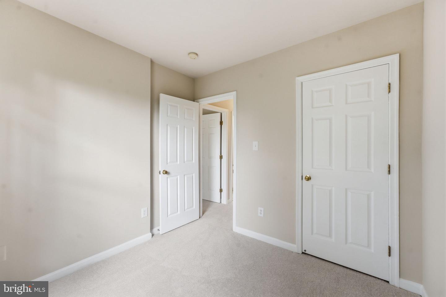 43775 Brookline Ter Property Photo 39
