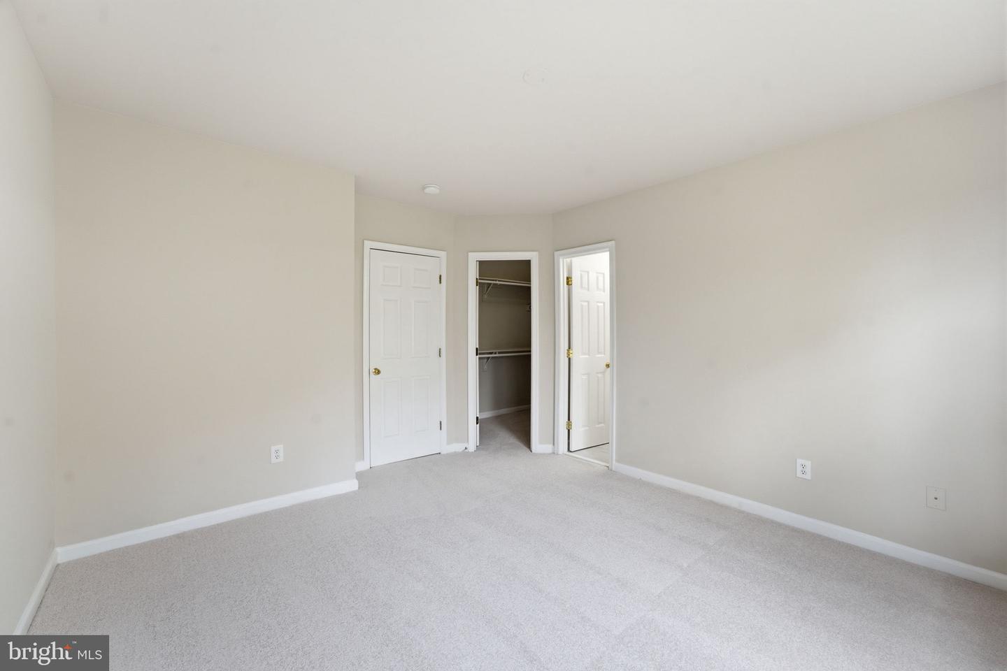 43775 Brookline Ter Property Photo 47