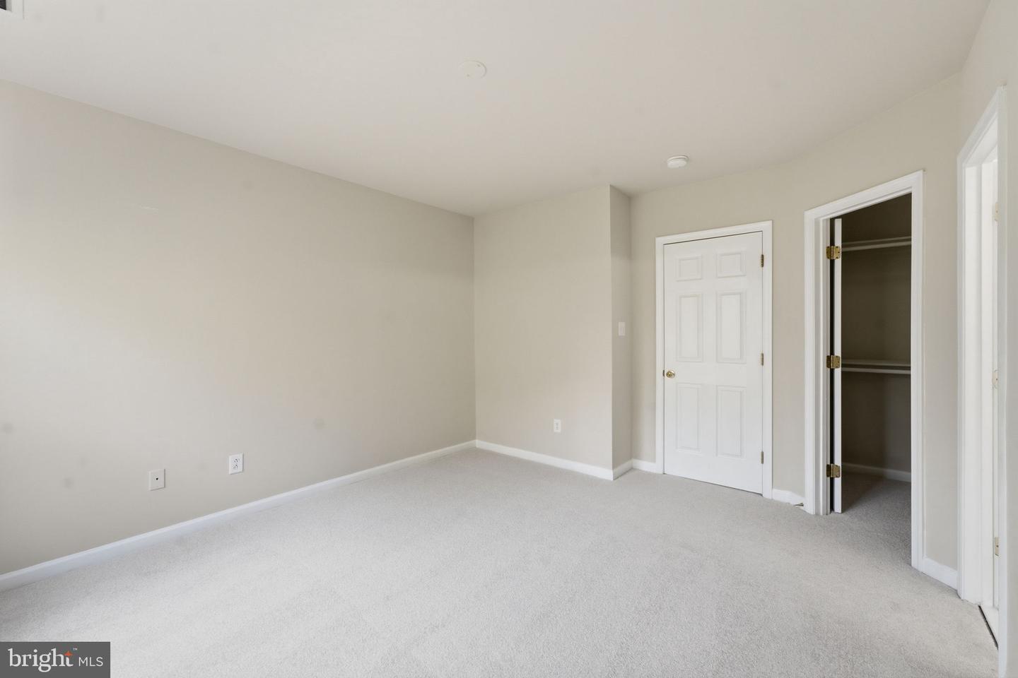 43775 Brookline Ter Property Photo 58