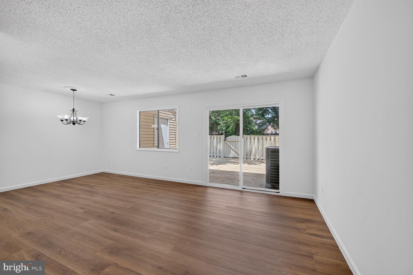 28 Wedgedale Dr Property Photo 1