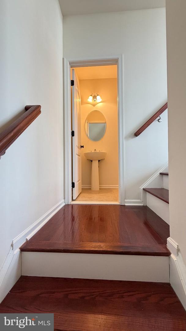 43196 Whelplehill Ter Property Photo 7