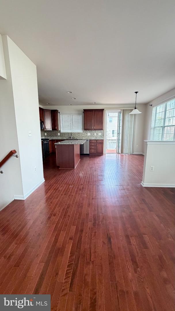 43196 Whelplehill Ter Property Photo 11