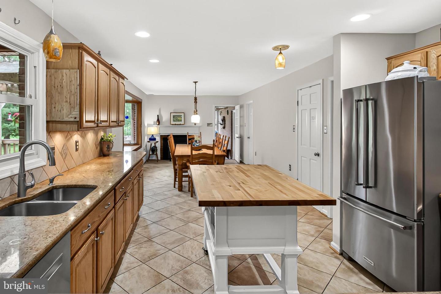 43910 Spinks Ferry Rd Property Photo 8