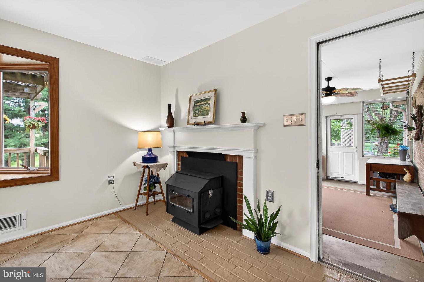 43910 Spinks Ferry Rd Property Photo 12
