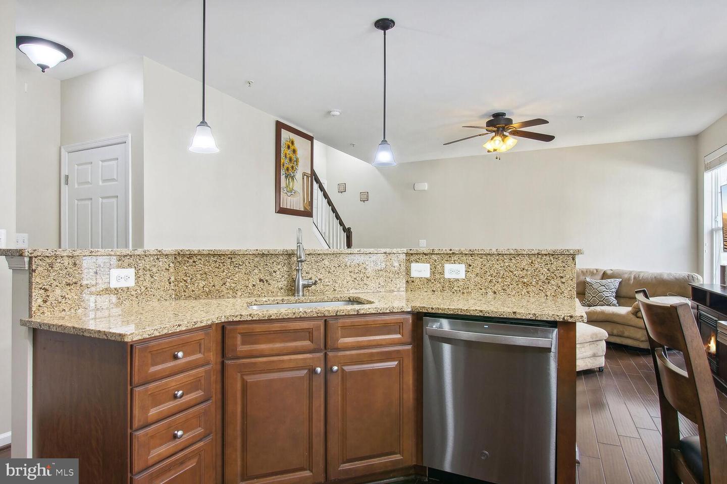 24650 Caribou Sq Property Photo 9