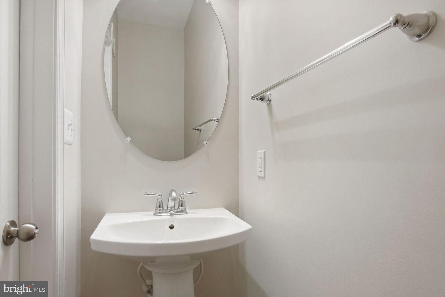 24650 Caribou Sq Property Photo 12