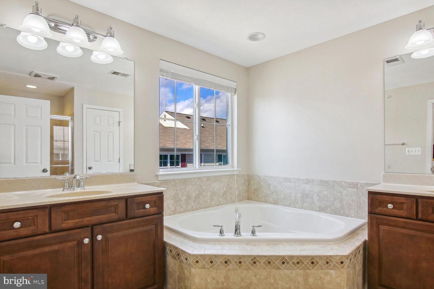 24650 Caribou Sq Property Photo 20