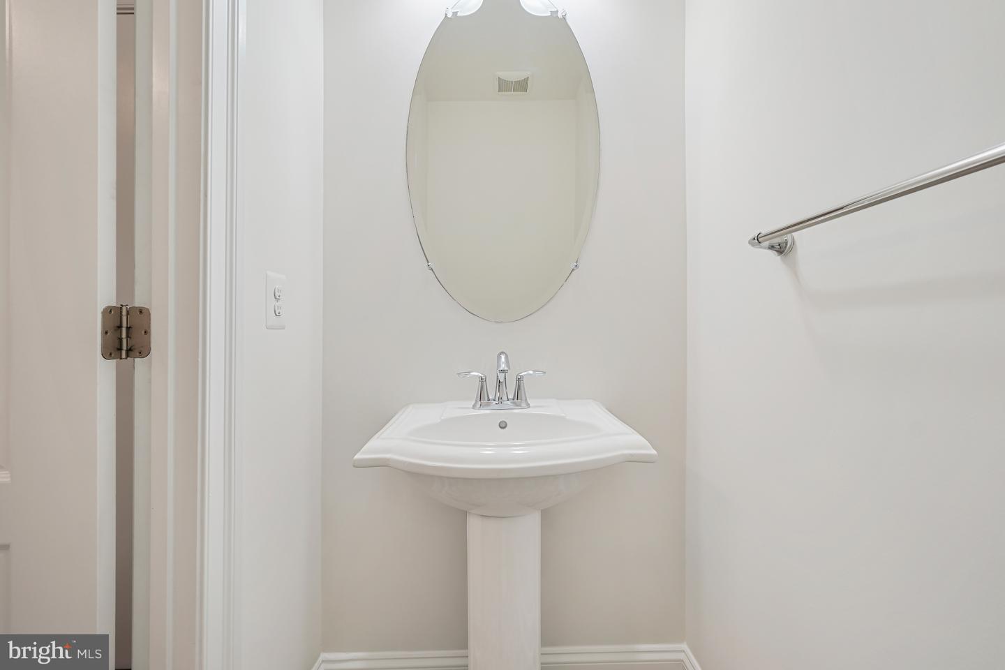 42115 Pleasant Forest Ct Property Photo 26