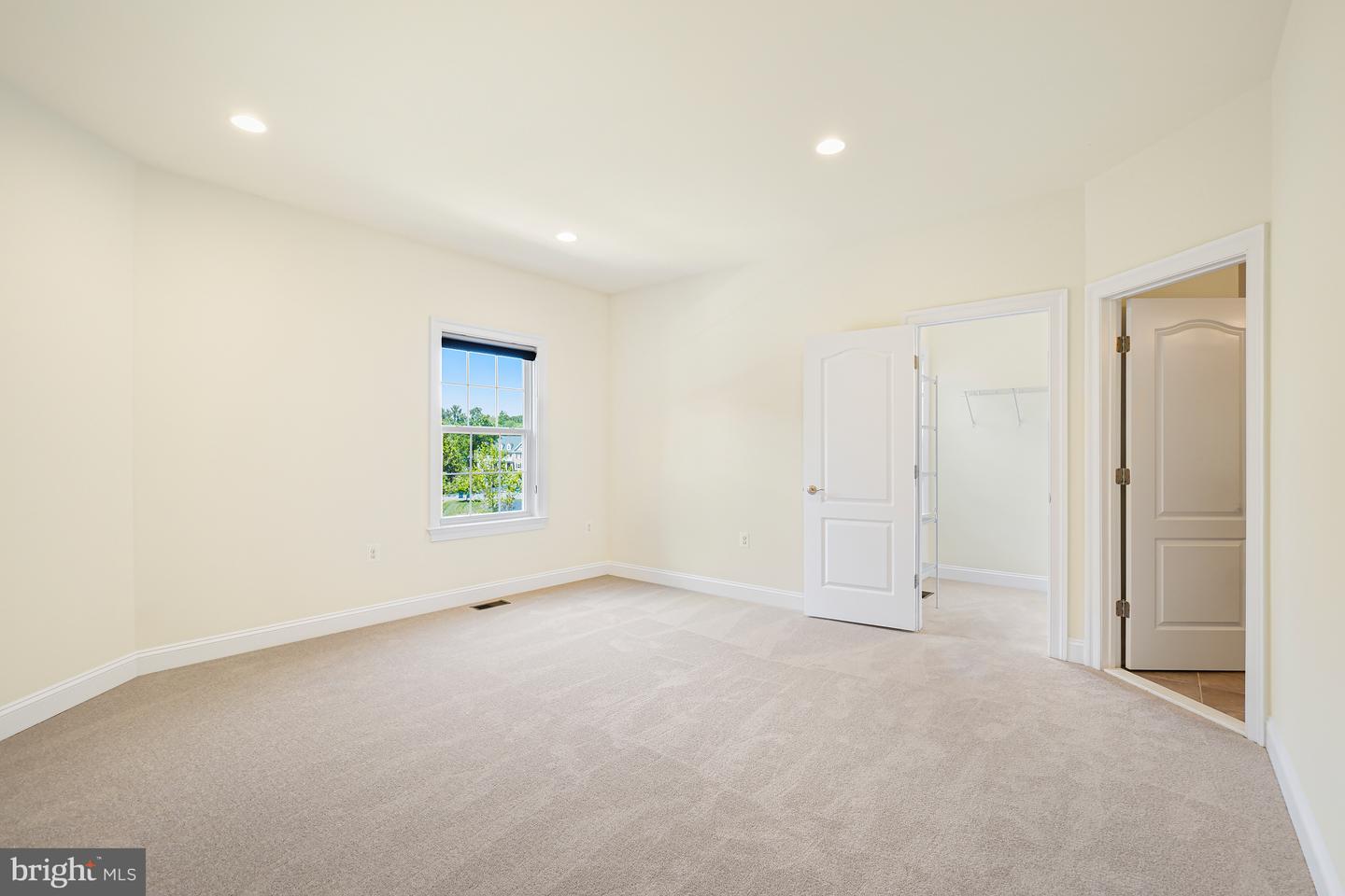 42115 Pleasant Forest Ct Property Photo 32