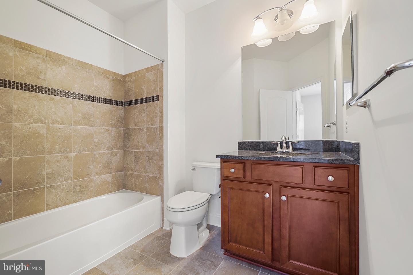 42115 Pleasant Forest Ct Property Photo 33