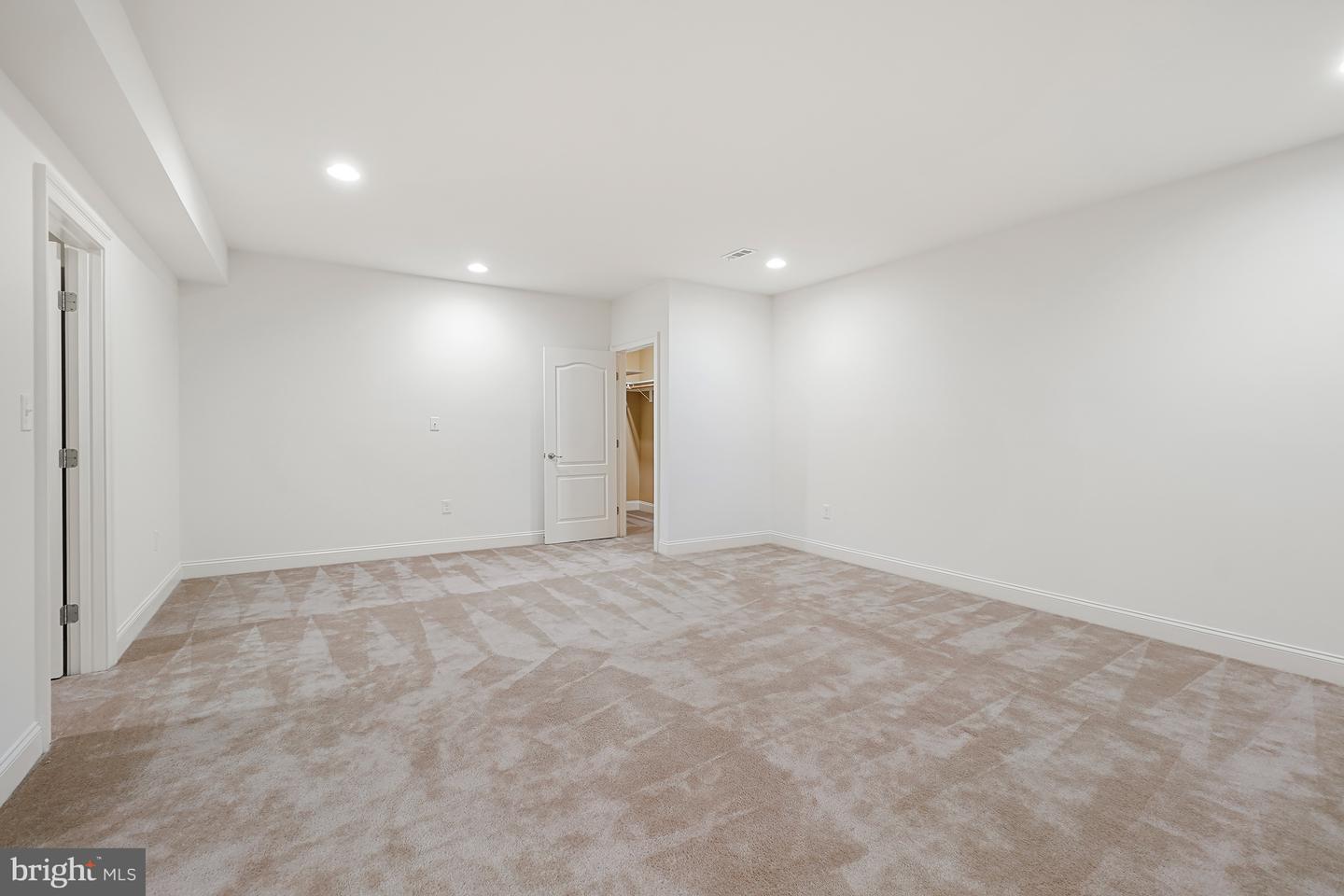 42115 Pleasant Forest Ct Property Photo 48