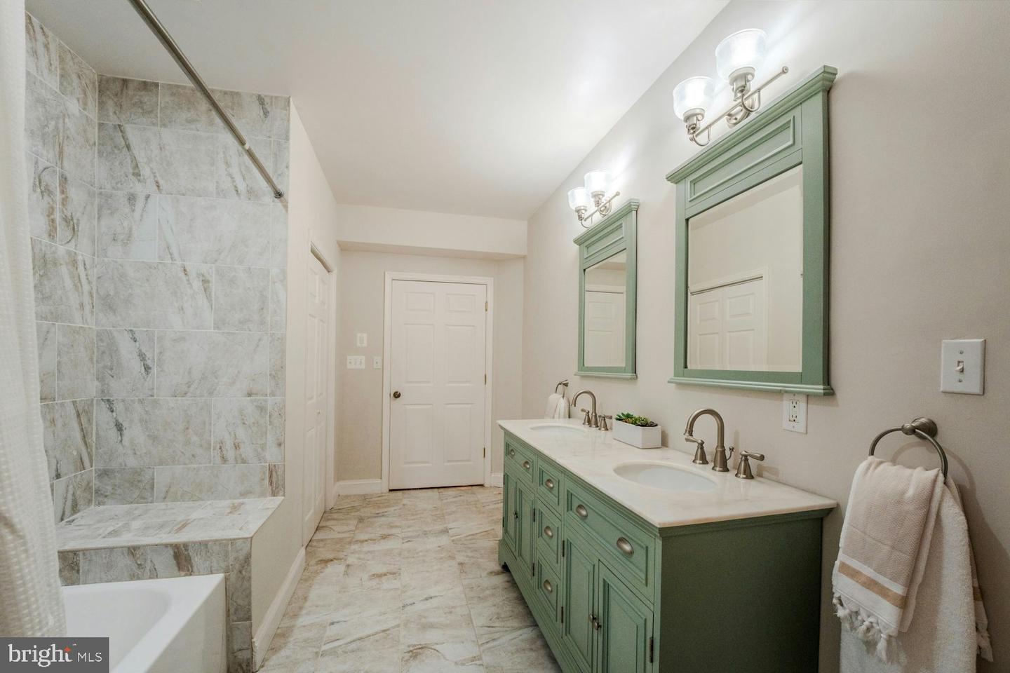 106 Calvary Ct Se Property Photo 68