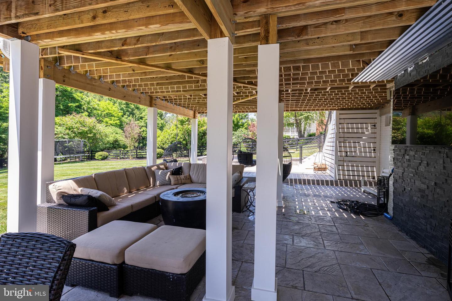 24168 Spring Meadow Cir Property Photo 13
