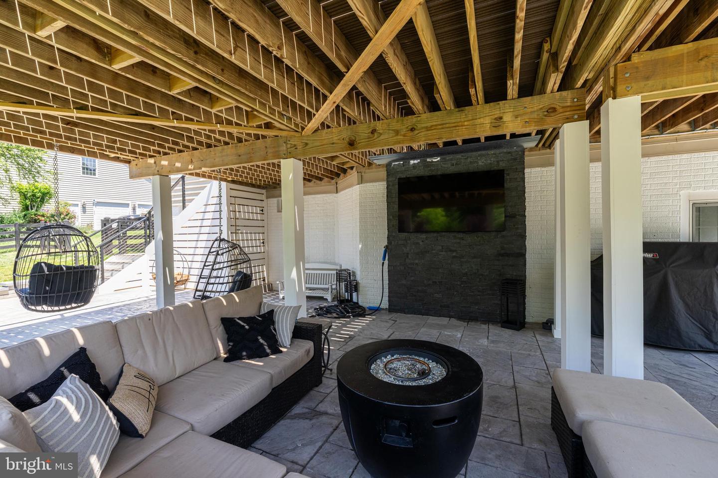 24168 Spring Meadow Cir Property Photo 14