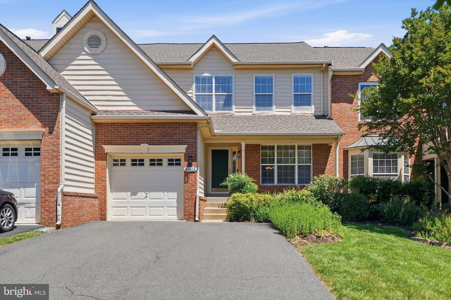 43612 Dunhill Cup Sq Property Photo 1