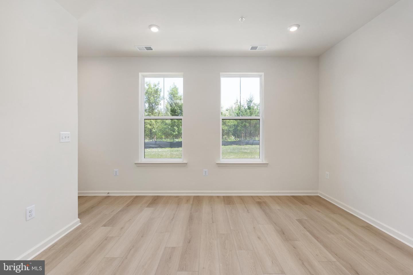 20878 Murry Falls Terrace Property Photo 11