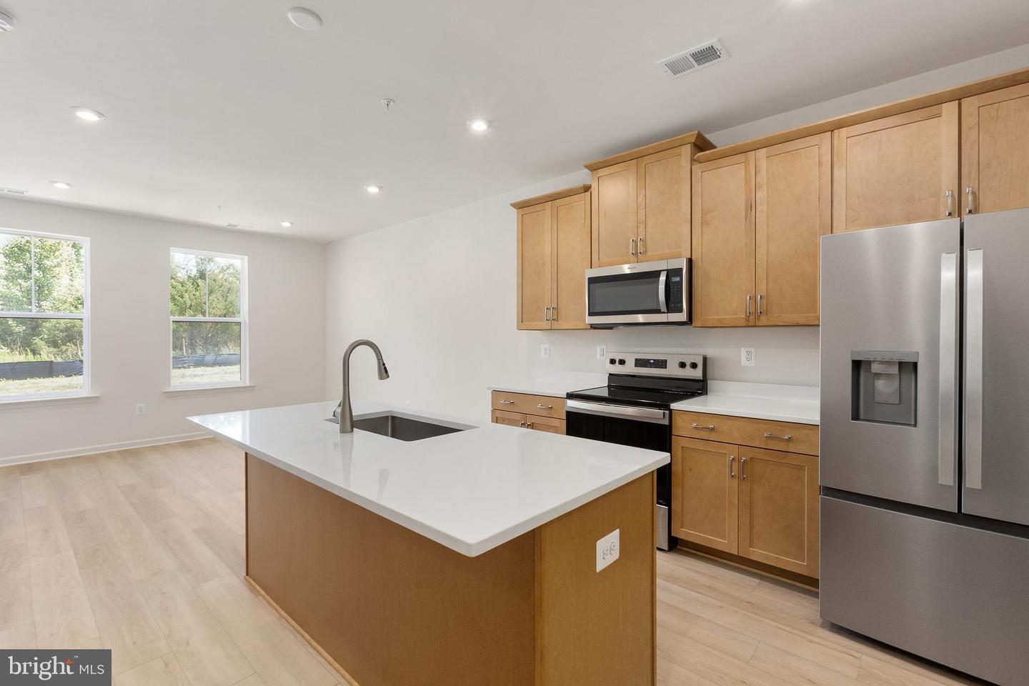 20878 Murry Falls Terrace Property Photo 14