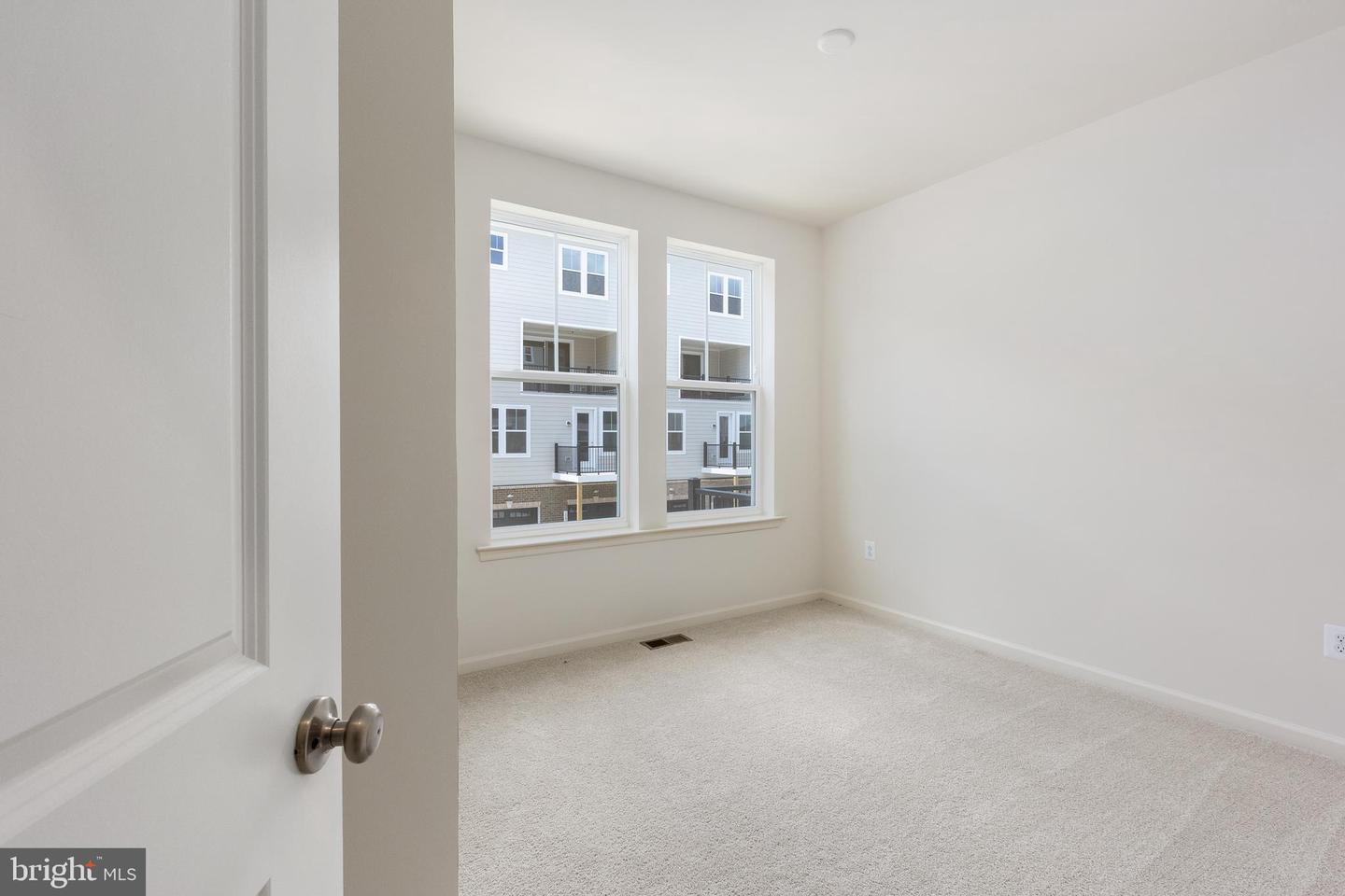 20878 Murry Falls Terrace Property Photo 18